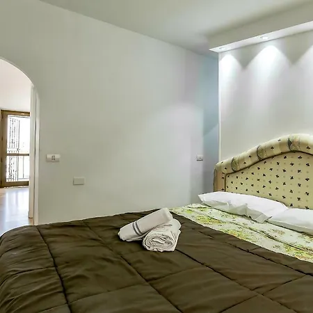 One Bedroom Las Flores Apartman *